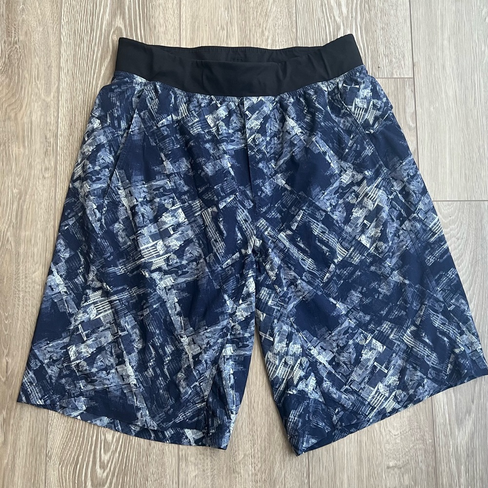 Lululemon Core Shorts size M